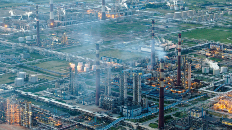 ООО «КИНЕФ»